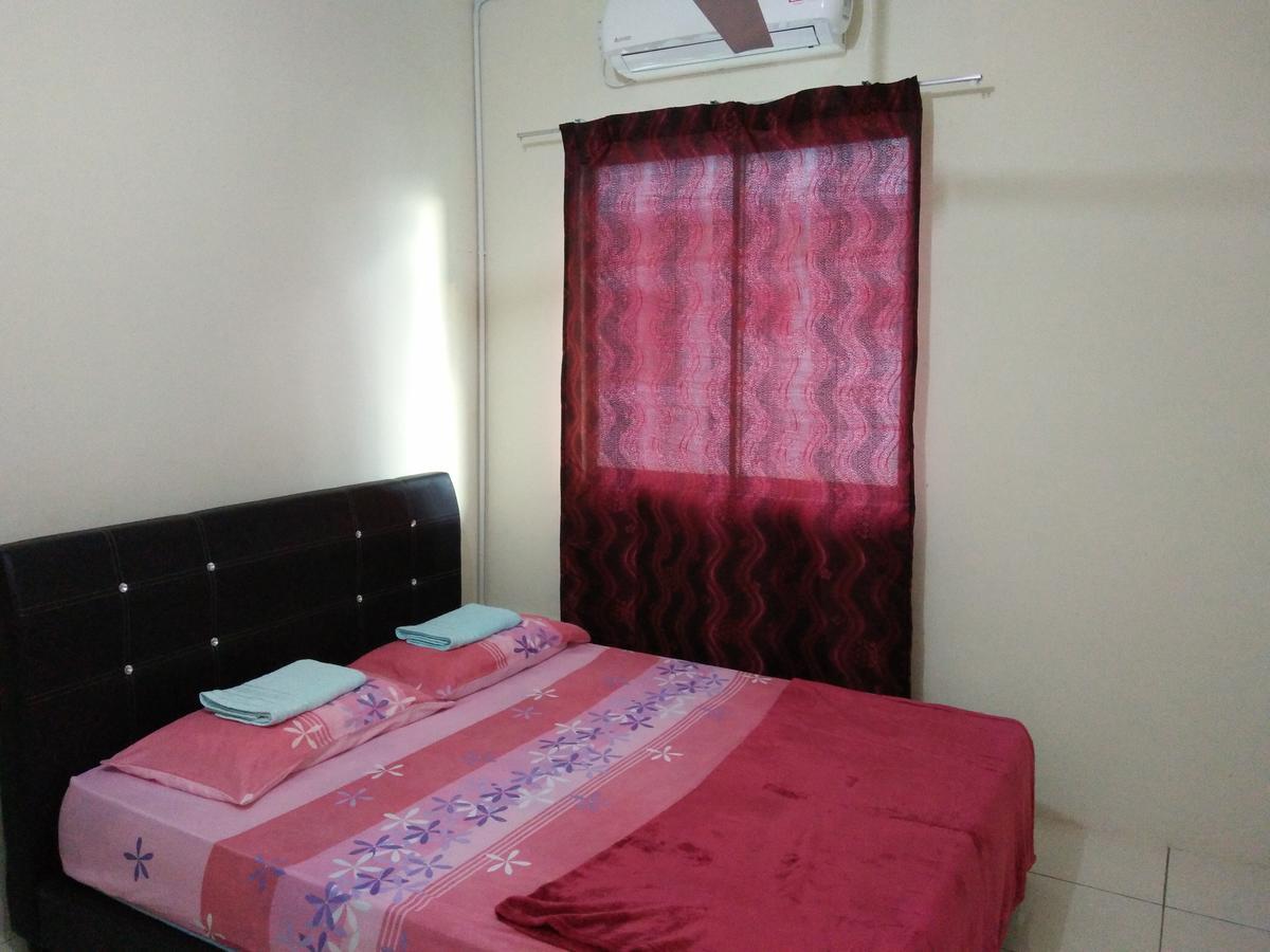 Sarinas Homestay Semporna Extérieur photo